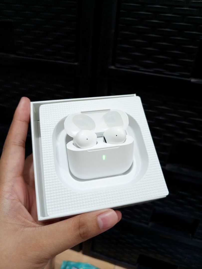 Original GOOJODOQ EARPODS (Category: Earphones) located in Quezon City. Submitted by ajonlinesh55809 (Listing ID 1390555613, Image 1). Description: ORIGINAL GOOJODOQ EARBUDS 399 only GOOD QUALITY BRAND NEW LONG BATTERY LIFE AVAILABLE ONHAND SAME DAY DELIVERY COD✅.