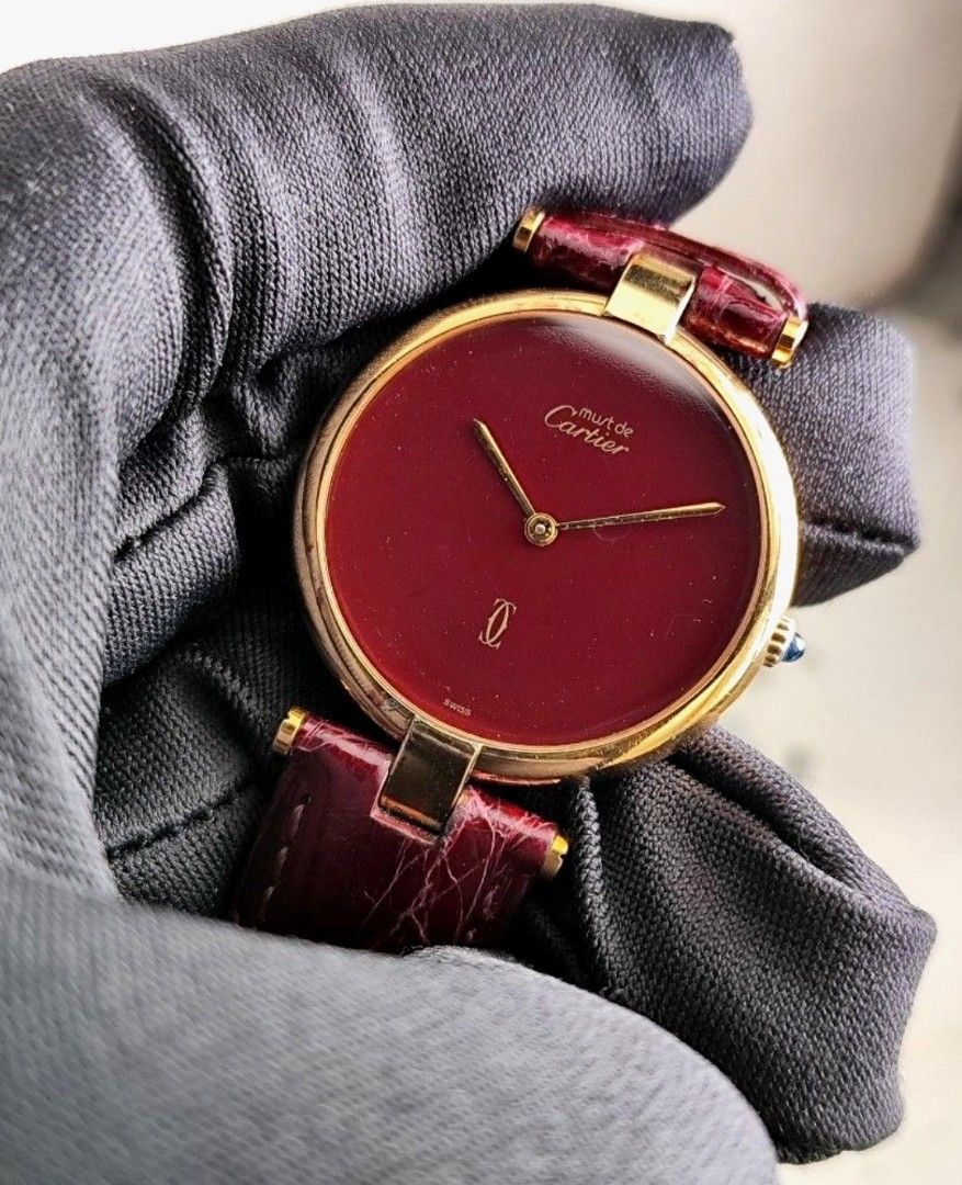 Original Must De Cartier Vendome (Category: Luxury Watches) located in San Juan City. Submitted by exclusivelyours (Listing ID 1390439745, Image 1). Description: Description of the watch posted in the last photo. PM if interested 😊.