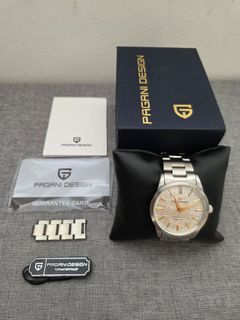 (Category: ) located in . Submitted by b-timepieces (Listing ID 1390442575, Image 1). Description: .