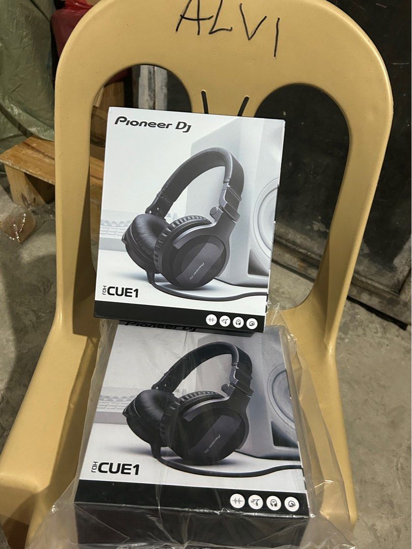 Pioneer dj cue 1 bnew (Category: Headphones & Headsets) located in Taguig. Submitted by albaeshoponlinestore (Listing ID 1390575232, Image 1). Description: Bnew 2 avail Pick up taguig.