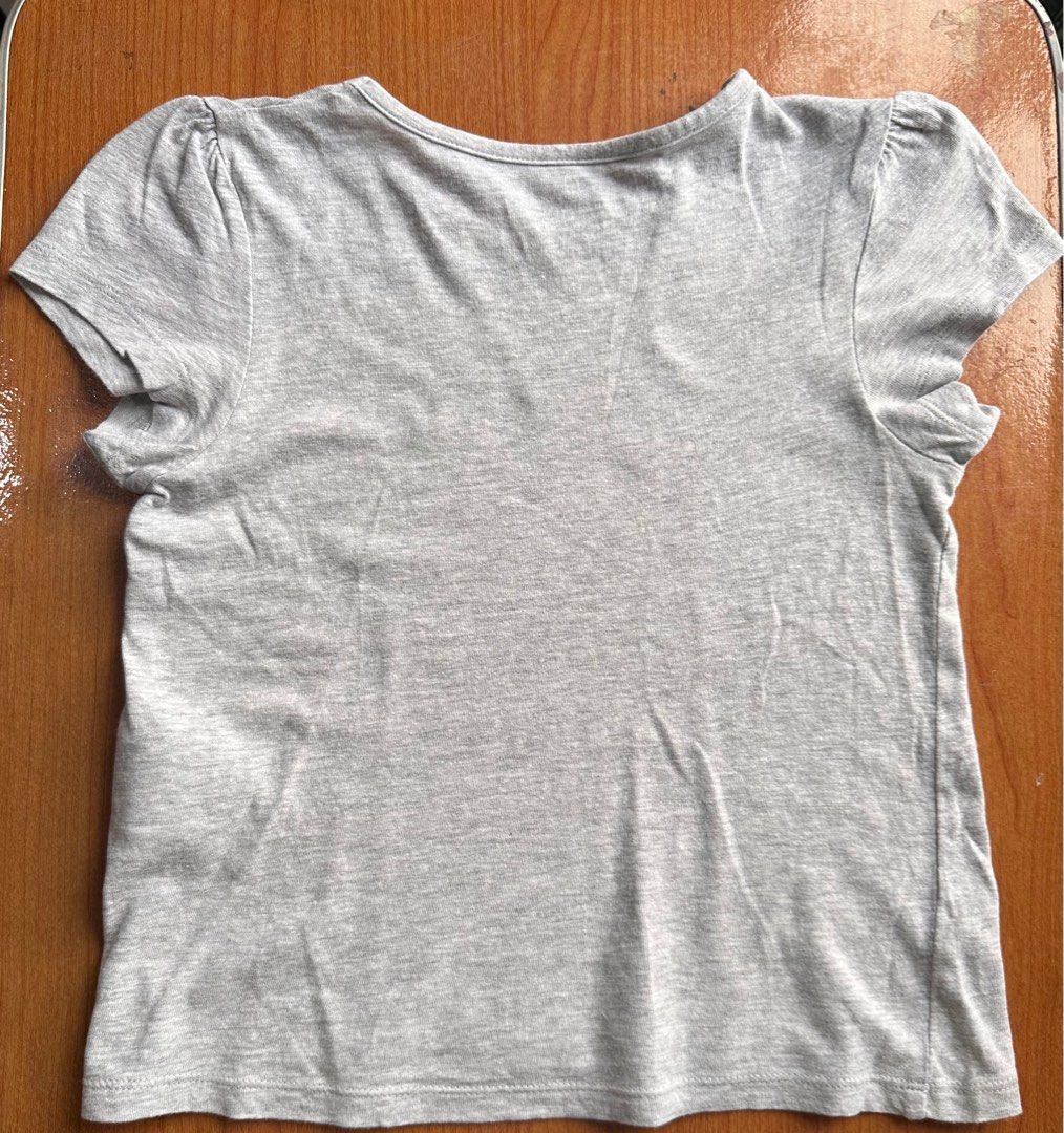 Preloved: OLD NAVY PANTS + H&M SHIRT (Category: Babies & Kids Fashion) located in Makati City. Submitted by amrojo (Listing ID 1390520832, Image 3). Description: 💡Decluttering my LO’s outgrown things. 💡 Makati location, for pickup. 💡 Payment via Gcash, no COD. Preloved (used but not abused), sold as pack. - Old Navy Ballerina Pants, size 4A (can fit 4-6 petite), PHP 250 if purchased alone. - H&M Gray Tee, size 4-6, PHP 100 if purchased alone..