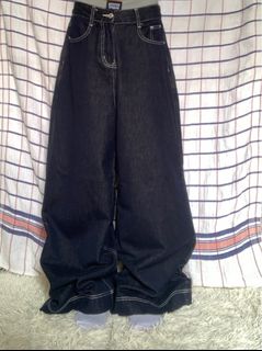 (Category: ) located in . Submitted by wheinyy (Listing ID 1390537853, Image 1). Description: .