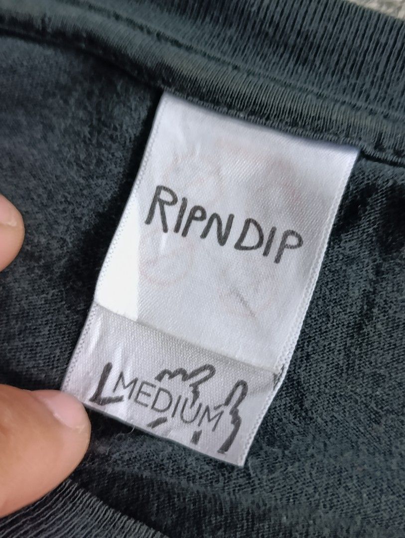 RIPNDIP POCKET TEE , COLOR RATE 8.8 , NO ISSUE (Category: Activewear) located in Tumauini. Submitted by patricktag49926 (Listing ID 1390529494, Image 3). Description: .