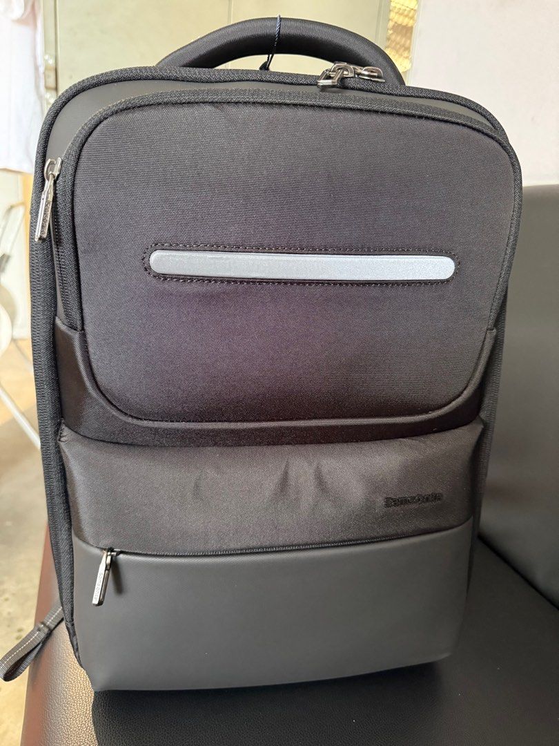 Samsonite Backpack (Category: Backpacks) located in Singapore. Submitted by random_sells123 (Listing ID 1390490447, Image 1). Description: Selling off this samsonite laptop bag that I got as a gift, I dont fancy laptop bags, fast deal $90, dm me.