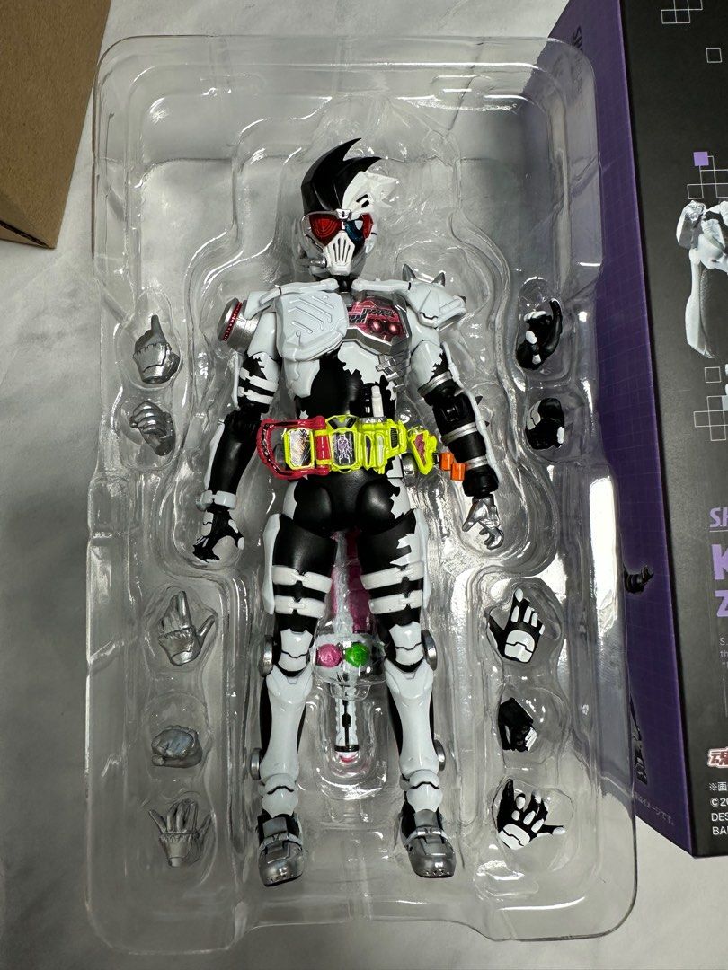 S.H.Figuarts Masked Kamen Rider EX-AID GENM ZOMBIE GAMER LEVEL X Figure BANDAI