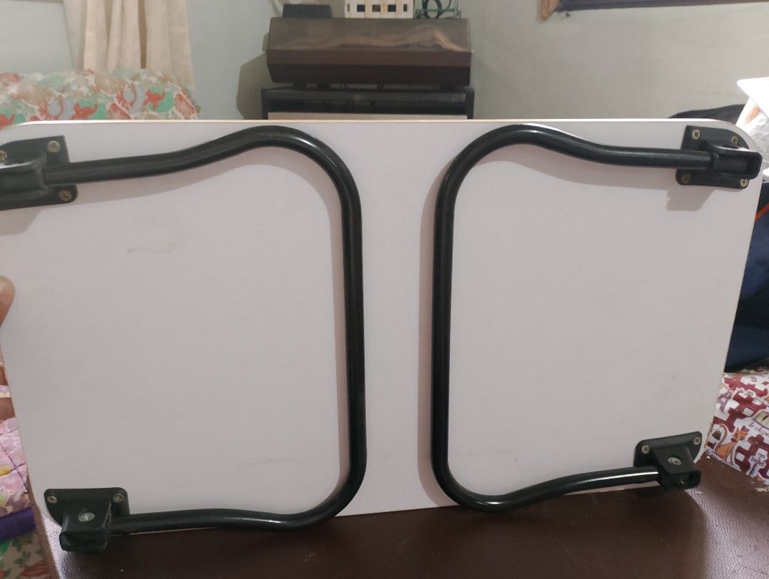 Table (Category: Other Kitchenware & Tableware) located in Antipolo. Submitted by gavepsalmstuff (Listing ID 1390510234, Image 3). Description: breakfast on bed table.