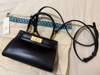 （分類：）位於 。 由 secondhandclothing_hk 提交（商品編號 1390565380，圖片 1）。簡介： 。