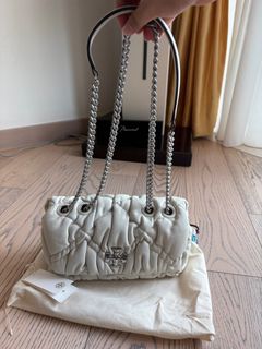 （分類：）位於 。 由 chilyn3821 提交（商品編號 1390464856，圖片 1）。簡介： 。