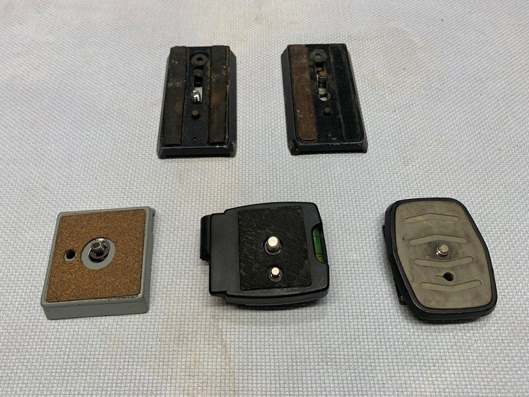 Tripod Surplus Head Plates 5pcs. Set (Category: Camera Bags & Carriers) located in Paranaque City. Submitted by seb_trading (Listing ID 1390449751, Image 2). Description: as one lot, 5pcs. at P1300 buy only one pc for P350 different brands tripod last price Paranaque city pls know what ur plate is, don't ask me if any of the plates fits your tripod.