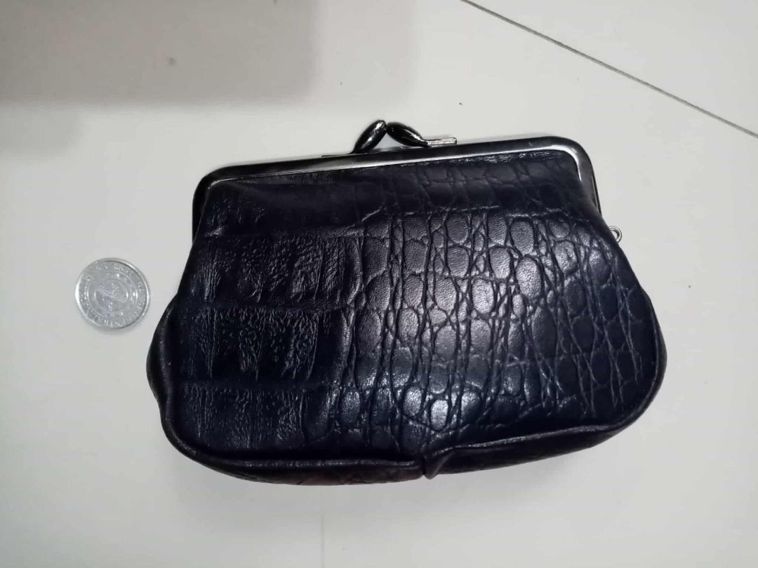 Vintage Crocodile leather large coin purse mint condition Php700. (Category: Wallets & Card holders) located in Manila. Submitted by houseofcut11763 (Listing ID 1390423952, Image 1). Description: Vintage Crocodile leather large coin purse; mint condition Php700..