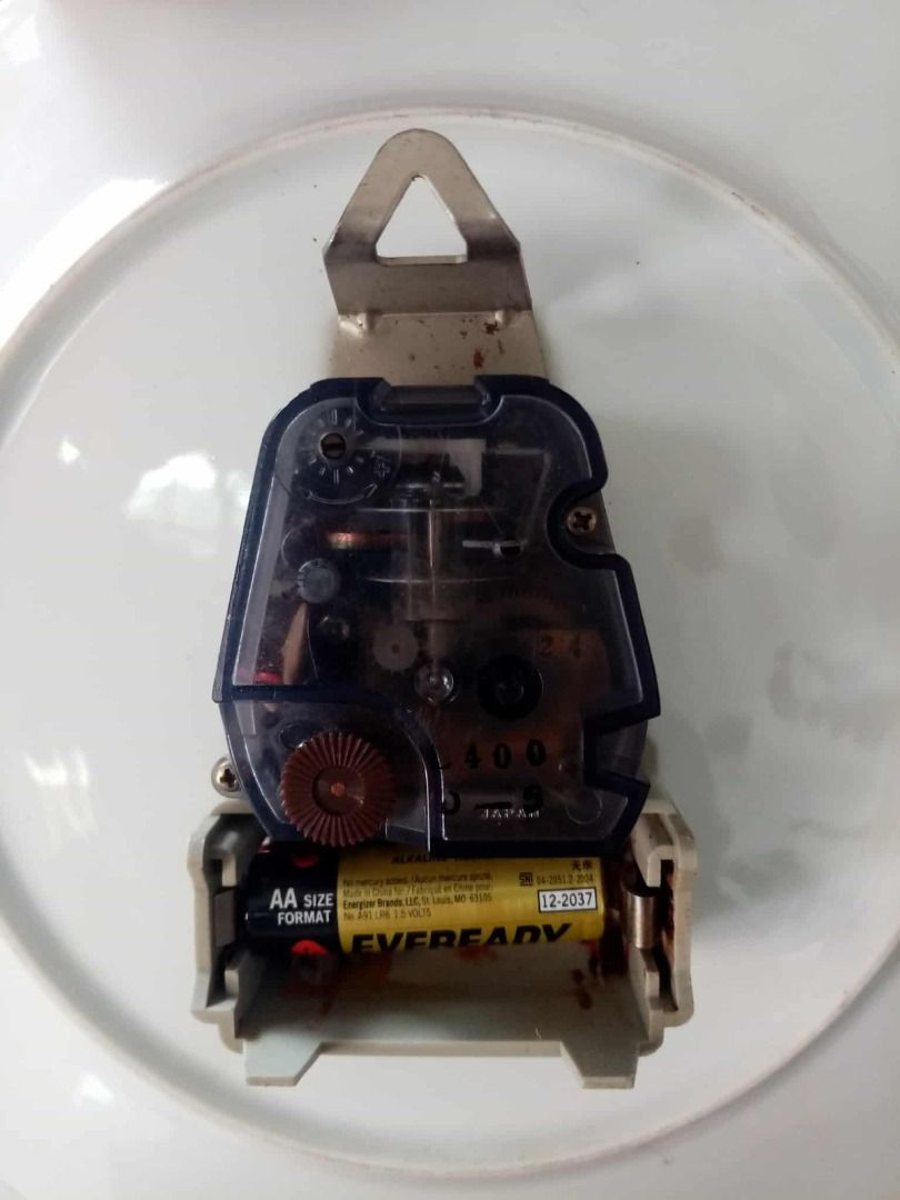 Vintage Hoya ceramic plate transistor wall clock good working condition Php1,400. (Category: Clocks) located in Manila. Submitted by houseofcut11763 (Listing ID 1390438882, Image 3). Description: Vintage Hoya ceramic plate transistor wall clock good working condition Php1,400..