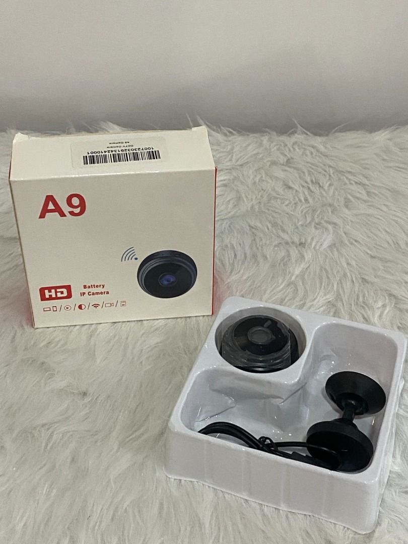 Wireless Camera (Category: Security Systems & CCTV Cameras) located in Manila. Submitted by supremeprinting327 (Listing ID 1390356369, Image 1). Description: Wireless cctv camera selling for 2 Sets. RFS: excess camera.
