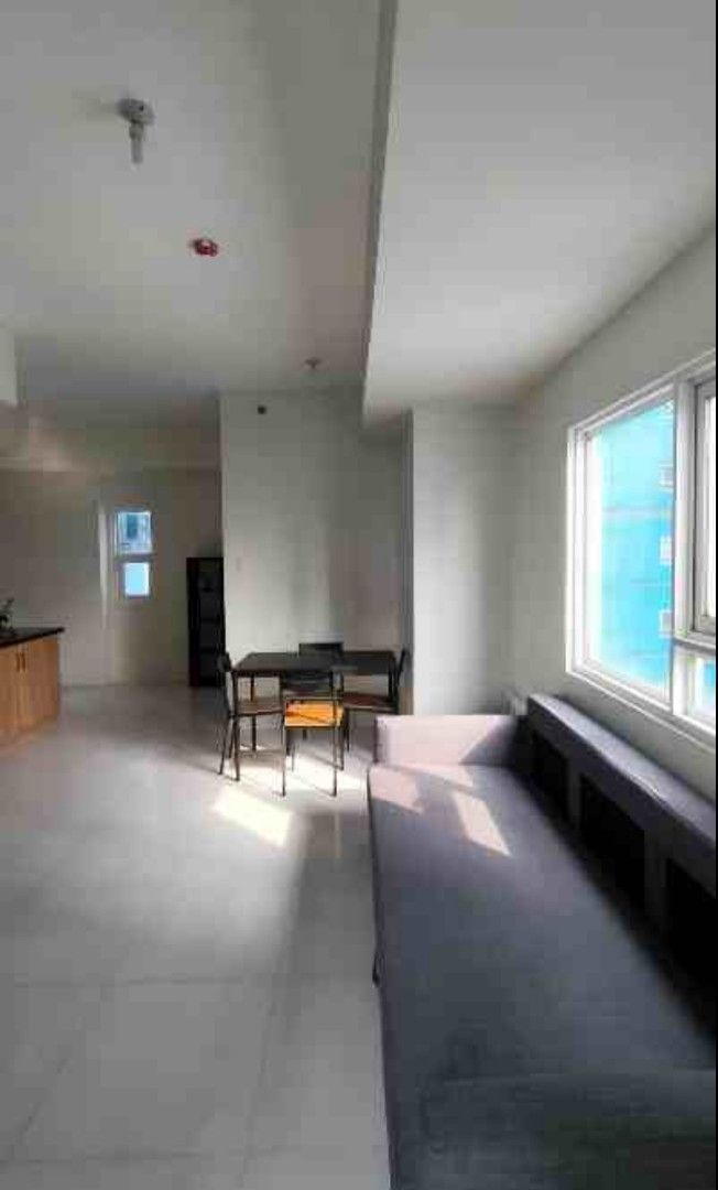 2 bedrooms condo unit for Rent in Ortigas (Category: Apartments & Condos) located in Muntinlupa City. Submitted by irene.andersen (Listing ID 1395548800, Image 3). Description: Brand new 2 bedrooms semi-furnished condo unit for rent. This unit already have 2 beds, 2 aircondition, dining set, sofa set, water heater and side tables . Minimum 1 yr contract. 2mos advance 2mos deposit. 8 postdated checks ‼️✨ CONDO FOR RENT ✨‼️ 📍 The Pearl Place, Orti