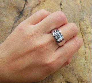 (Category: ) located in . Submitted by sadiya-jewel (Listing ID 1395587789, Image 1). Description: .