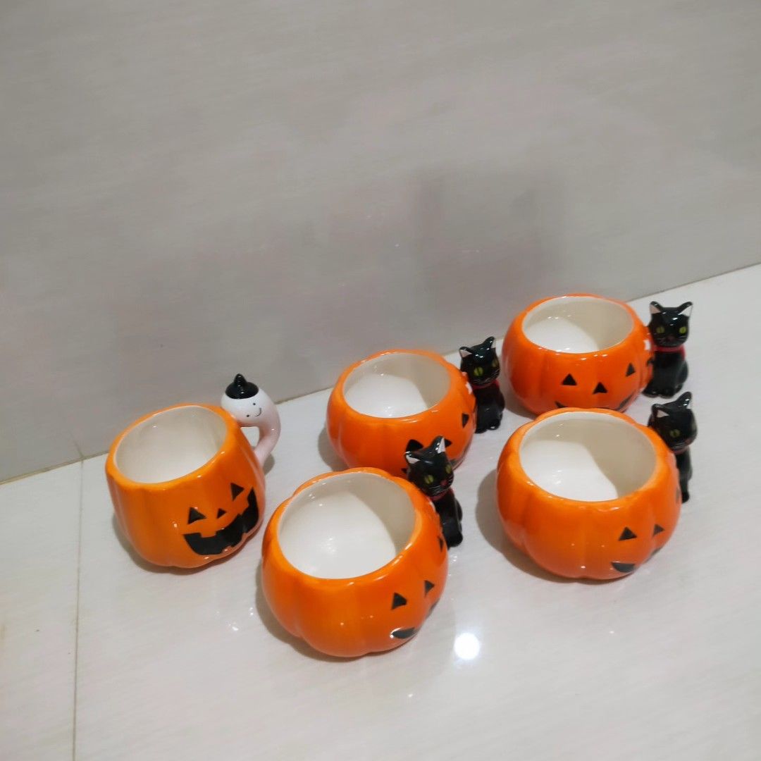 5 PCS. VINTAGE HALLOWEEN MUGS (Category: Coffee & Tea Tableware) located in Baao. Submitted by all.things.japan (Listing ID 1395641782, Image 2). Description: 5 PCS. VINTAGE HALLOWEEN MUGS ❌1 pc. SOLD❌ ✅ 4 pcs. available ✅ VGC ✅ Lightweight ceramic ✅ Embossed design ✅ Japan Surplus ✅ Collectibles ✅ SET of 5 P440.00 all or P100.00 each Add SF Dimensíons (in inches): 4 pcs., 2.0 (H) x 3.0 (D)/ 1 pc, 2.25 (H) x 2.5 (D) Comment Mine or DM for order M