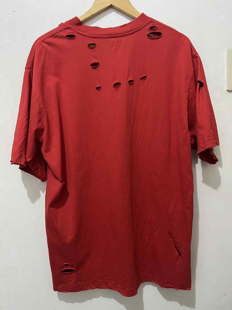 Balenciaga distressed shirt (Category: Luxury Apparel) located in Bacoor. Submitted by jampong0724 (Listing ID 1395562164, Image 2). Description: .