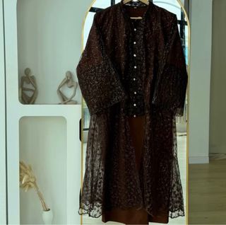 (Category: ) located in . Submitted by rewarewardrobe (Listing ID 1395652937, Image 1). Description: .
