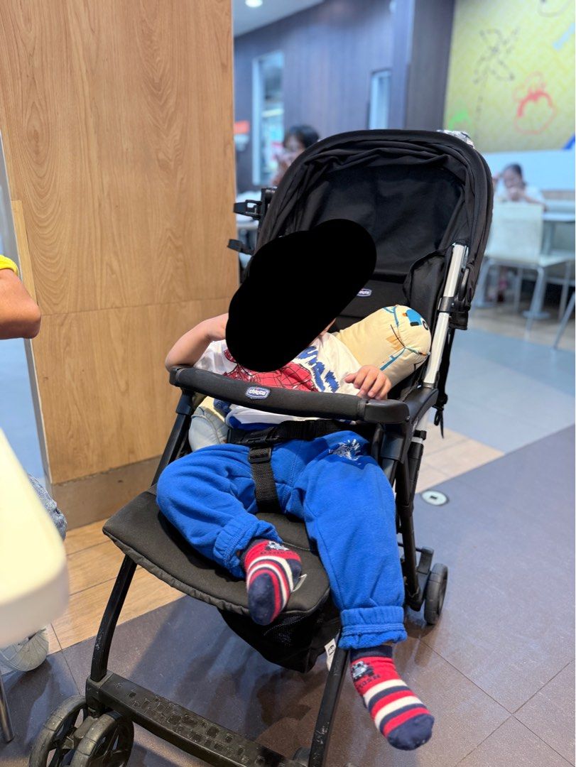 Chicco Ohlala Stroller 3 (Category: Strollers) located in Las Pinas. Submitted by babyandmomstuffs (Listing ID 1395589244, Image 2). Description: - Chicco Ohlala 3 Stroller - Lightweight and compact design - Sleek black canopy, seat, and frame - Features a safety harness - Includes a convenient storage basket - Ideal for travel and daily use 12k original price.