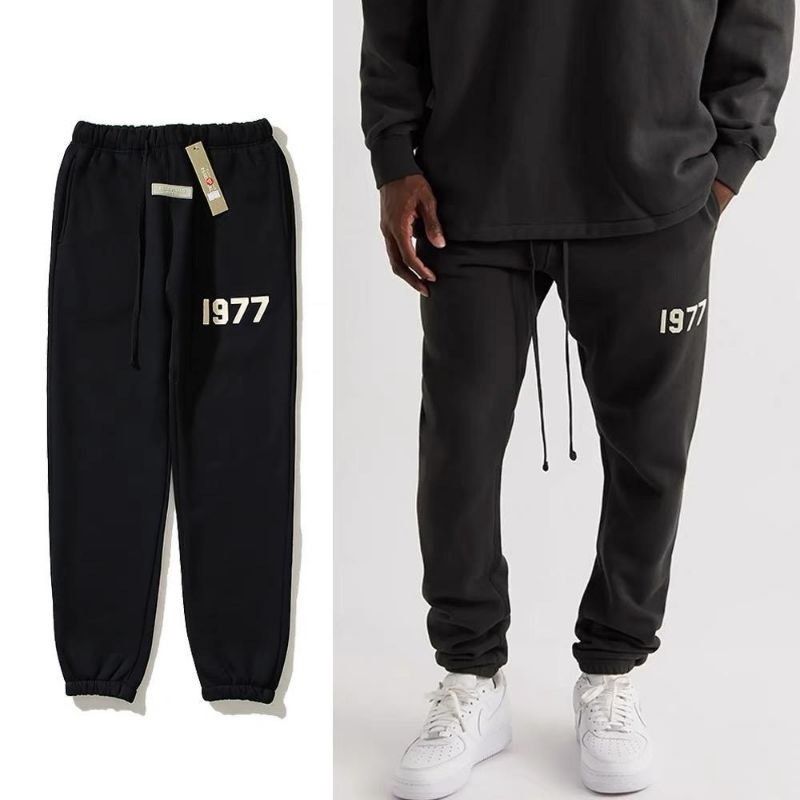 ESSENTIALS FOG (Category: Joggers) located in Cebu City. Submitted by thriftpherskzai (Listing ID 1395595397, Image 1). Description: ESSENTIALS FOG SWEATPANTS JOGGER w/ SIDE OCKET 31-36Wx 40.5L EXCELLENT SEE DETAILS.