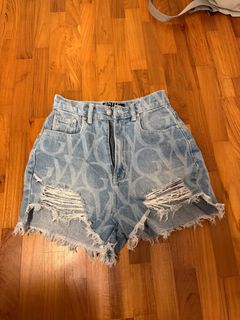 (Category: ) located in . Submitted by deelisse (Listing ID 1395685325, Image 1). Description: .