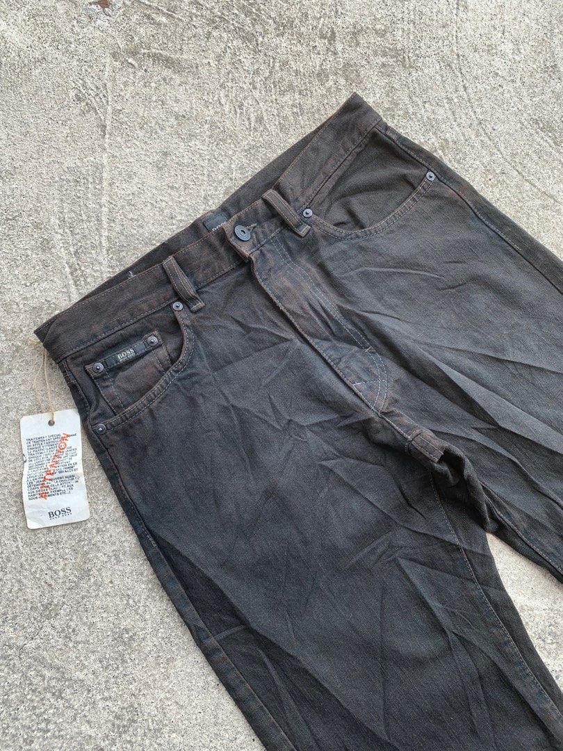 HUGO BOSS TEXAS JEANS (Category: Jeans) located in Kapalong. Submitted by ac_thrift (Listing ID 1395588052, Image 3). Description: HUGO BOSS TEXAS JEANS Size: W31 x L34 on tag Actual measurements Waist: 31-32 Full length: 45 Hem: 8.5 Brand new/Deadstock with hangtag Issue: Expired leather patch nasa pic po MoP: Gcash Location: Mindanao, Davao del Norte, Kapalong, 8113.