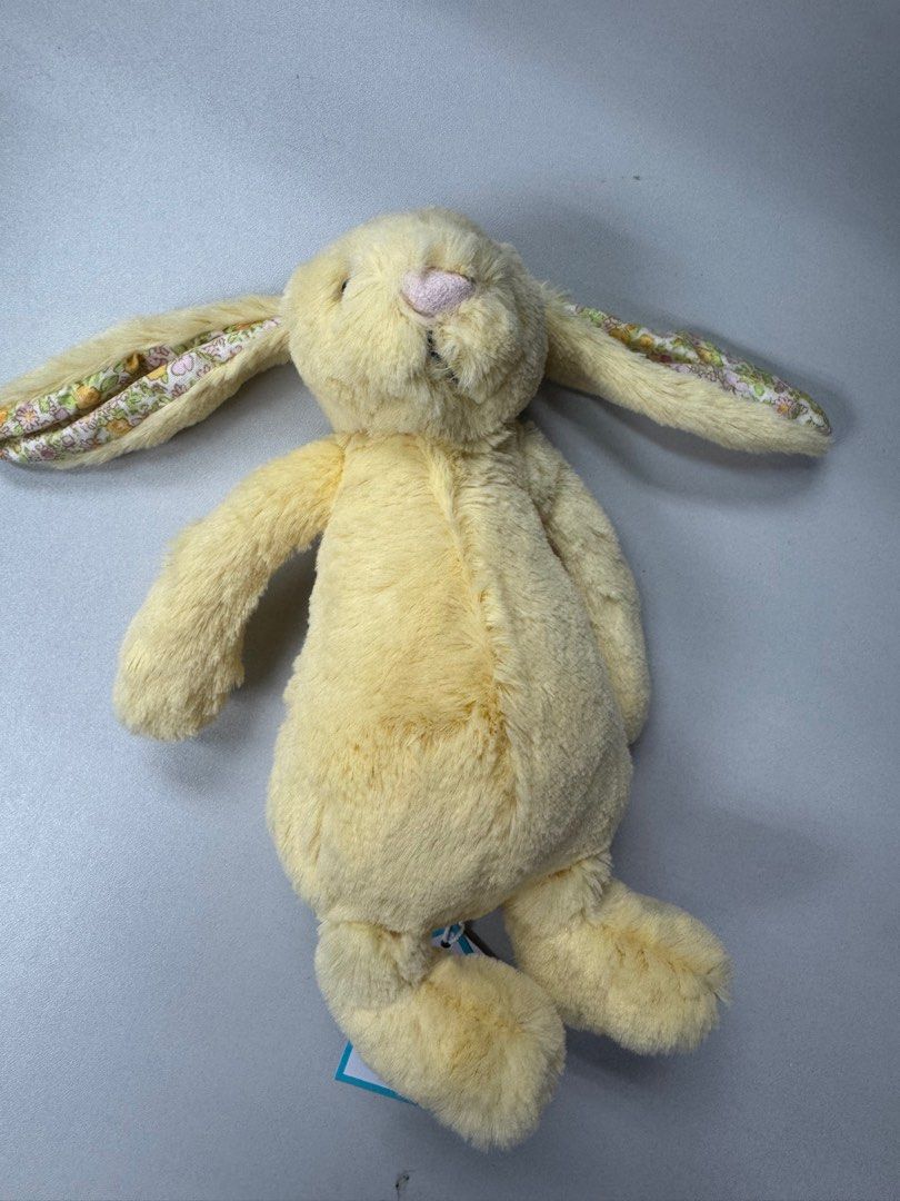 Jellycat small blossom lemon bunny, 興趣及遊戲, 玩具& 遊戲類