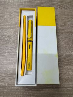 (Category: ) located in . Submitted by 17thfinds (Listing ID 1395602786, Image 1). Description: .