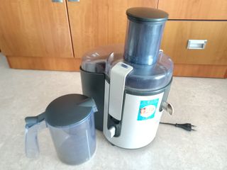Philips juicer hr1861 For Sale TV Home Appliances Carousell