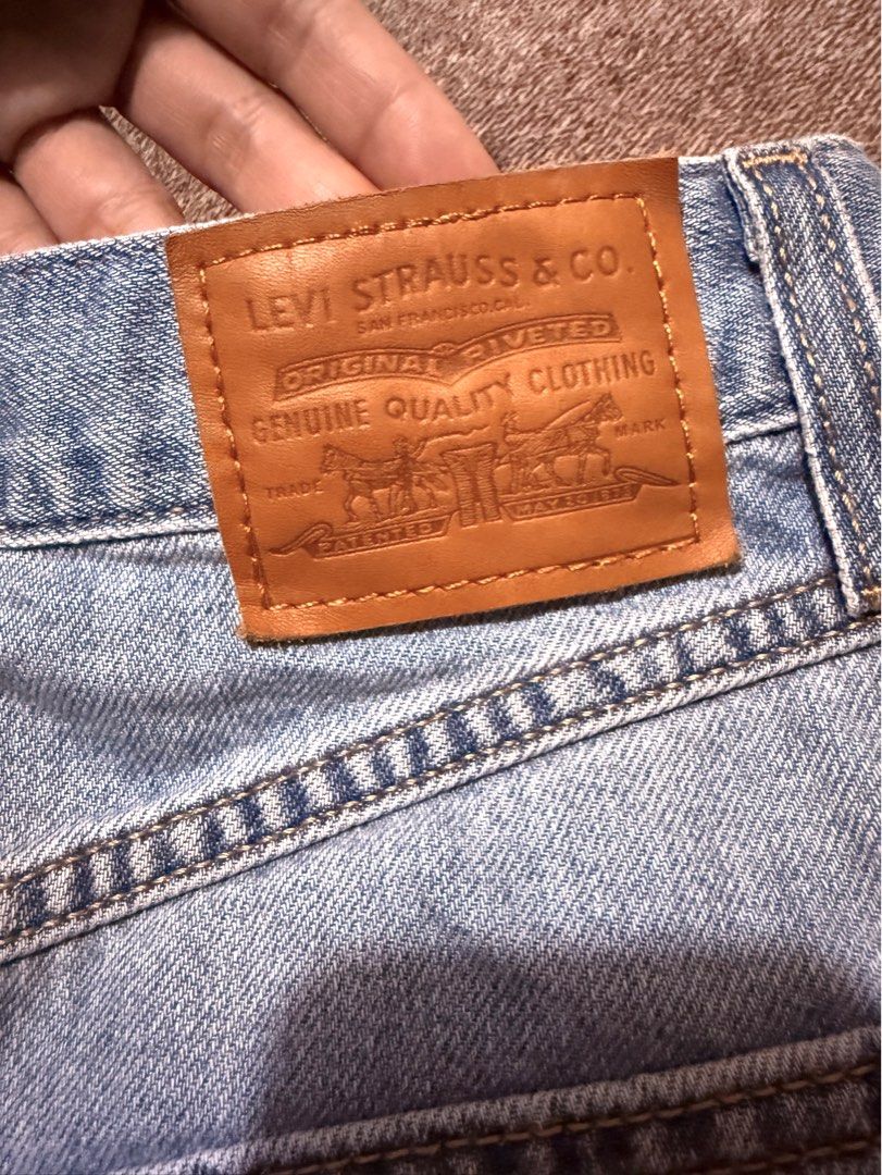 Levi's 80’s mom shorts size 26 (Category: Jeans) located in Antipolo. Submitted by articlesbyeve (Listing ID 1395633953, Image 3). Description: Bought brandnew at LEVI’S ROBINSONS ANTIPOLO BRANCH Orig price ₱3,000 Selling for ₱ 2,300 RFS need a size down. .
