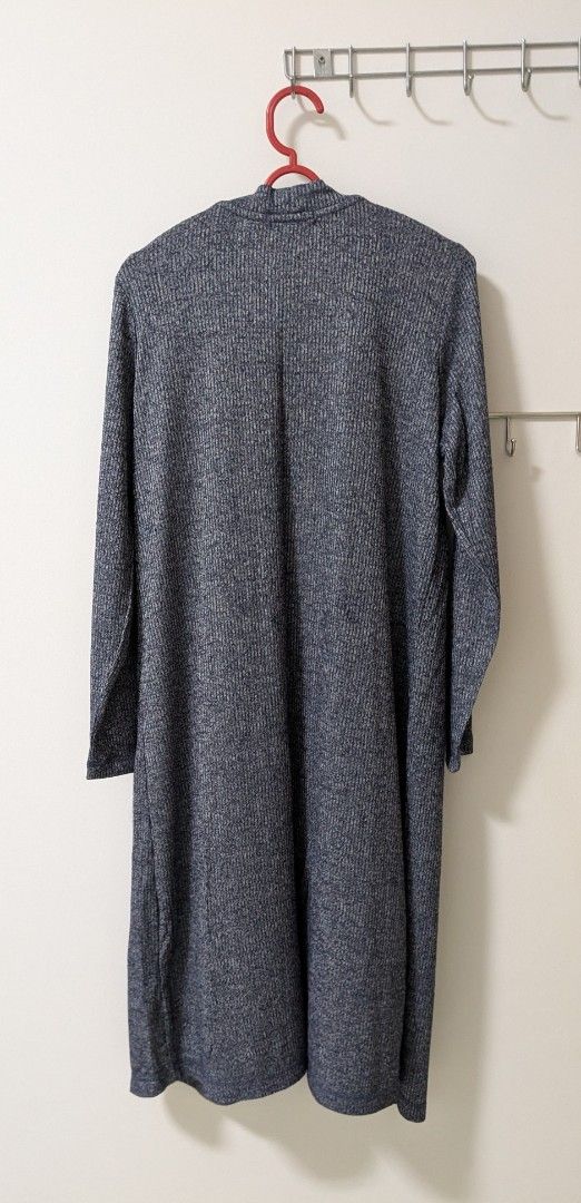 Long cardigan (Category: Tops) located in Singapore. Submitted by ivxrzexc (Listing ID 1395609971, Image 2). Description: Collect from postal code 732572, Woodlands.