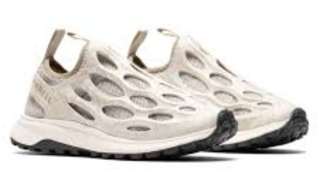 Merrell Hydro Runner Women's (Category: Sneakers) located in San Juan City. Submitted by rdlr5050 (Listing ID 1395591904, Image 2). Description: - Merrell Hydro Runner sneakers - Breathable mesh upper - Textured outsole for enhanced grip - Convenient heel pull tab - Neutral color palette: light beige upper, black sole additional upgrades: - upgraded to Clark's foot bed for added extreme comfort - stitch reinforcement on soles for durability addit