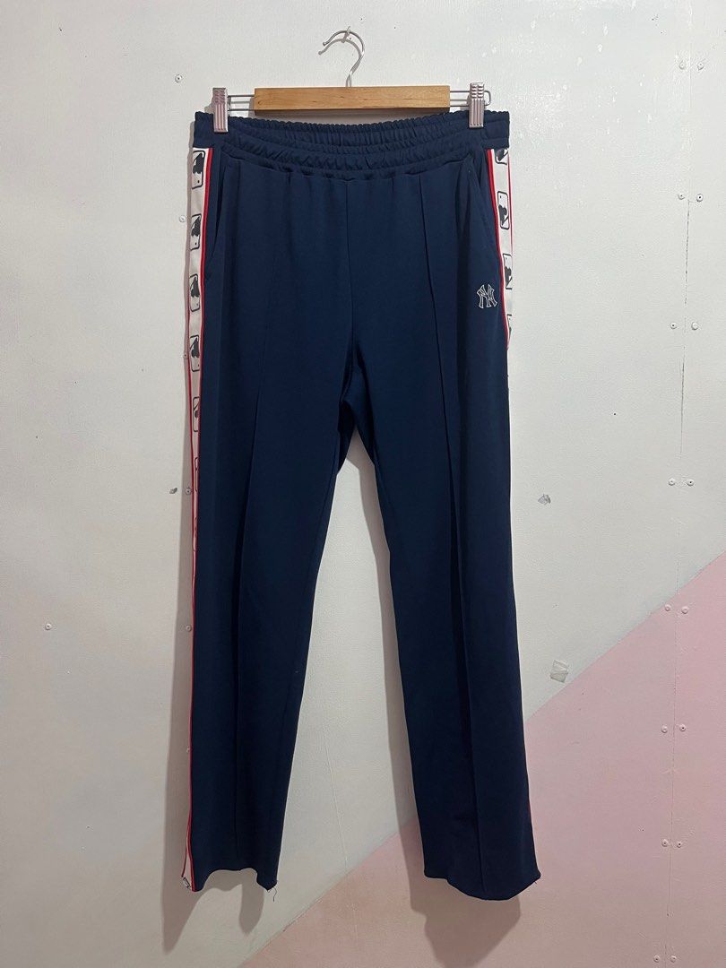 MLB trackpants (Category: Activewear) located in Santa Barbara. Submitted by znaethrifthing (Listing ID 1395558554, Image 1). Description: 32-34 waist 36 length Plus sf malayo.