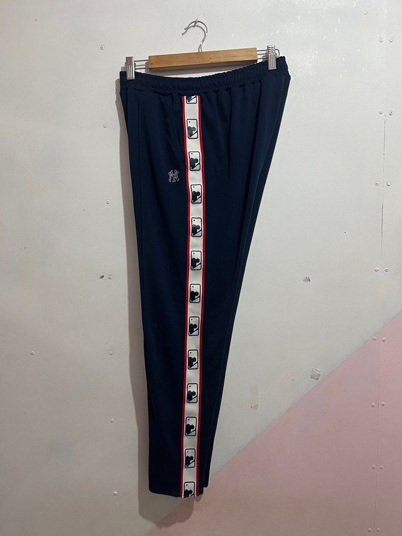 MLB trackpants (Category: Activewear) located in Santa Barbara. Submitted by znaethrifthing (Listing ID 1395558554, Image 3). Description: 32-34 waist 36 length Plus sf malayo.