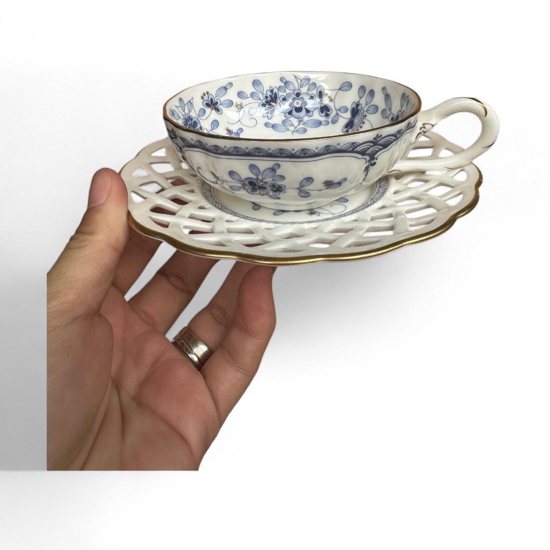 Narumi Milano (Category: Coffee & Tea Tableware) located in Pasig City. Submitted by mjferman66 (Listing ID 1395596795, Image 3). Description: - 2 sets available Mismatched Has light rub on rim Vintage teacup and saucer set - Delicate blue floral design - Unique openwork saucer - Gold trim on both cup and saucer - Ideal for collectors and tea enthusiasts.