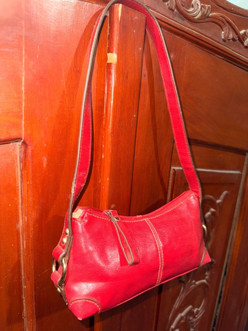 NINE WEST RED KILI BAG OG (Category: Shoulder Bags) located in Lingayen. Submitted by eckkaaa213 (Listing ID 1395681477, Image 2). Description: .