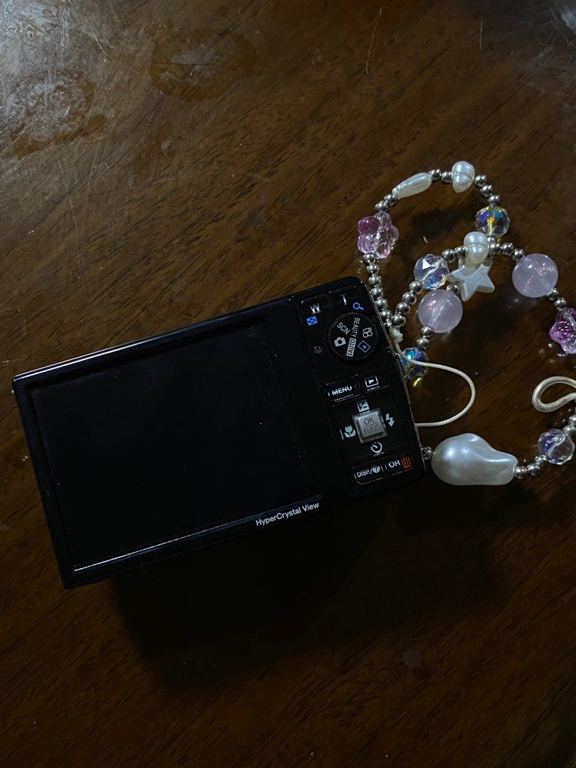 Olympus mju 7000 digicam (Category: Cameras) located in Manila. Submitted by 00_mostly (Listing ID 1395676185, Image 2). Description: Olympus mju 7000 ୨୧ 4.8 ✧ Inclusions ࿐ • Camera unit • Battery • Charger • XD card adapter ─ no functional issues just the vignette on the screen ! ꒰ Issue ꒱ ─ Signs of Usage (scratches) ─ Dead pixels / Vignette on LCD but doesn’t affect the output (see last pic) rfs: upgrade.