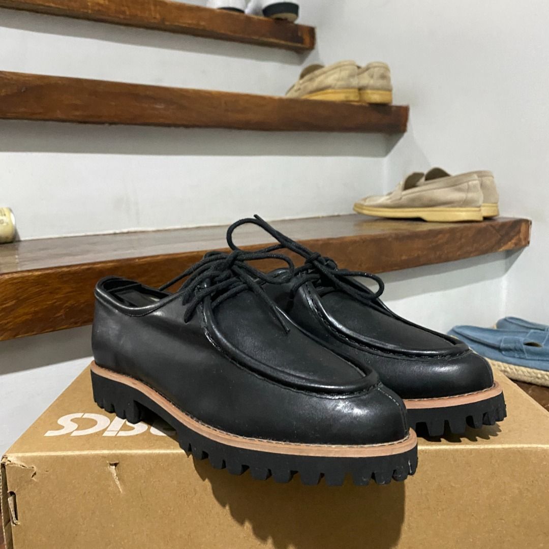 ORiental TRaffic Paraboot alt. 24CM (Category: Loafers) located in Antipolo. Submitted by bentakahitanoano (Listing ID 1395648150, Image 2). Description: ORiental TRaffic “Paraboot Alt” – Size 24cm (Fits 36/37) Still in good shape, deadstock condition. Classic Paraboot-inspired design from Oriental Traffic, versatile and easy to style. 📏 Size & Fit 24cm (fits EU 36–37) 👞 Condition Notes Deadstock / unworn Leather on the tongue is flaking due to
