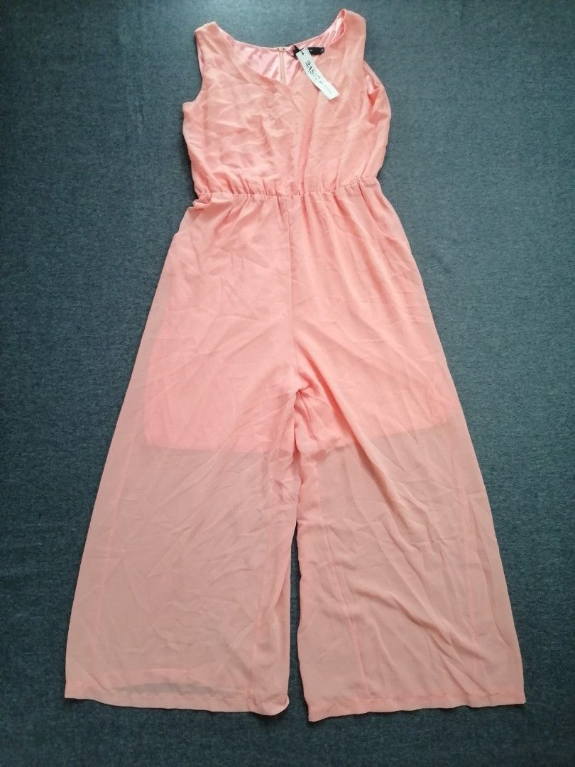 Overall (Peach) (Large) (Garterized Waist) With Tag (Category: Jumpsuits) located in Tarlac. Submitted by wildglow (Listing ID 1395611637, Image 3). Description: Overall (Peach) (Large) (Garterized Waist) With Tag Waist - 28" Length - 53" Rise - 15" Thigh Width - 30" Leg Opening - 30" 🧹✨ Decluttering mode ON! ✨🧹 Letting go of my barely used (some even brand new!) pants, shorts, overalls & blouses 👖👗. Some still with tags, some without—pero al