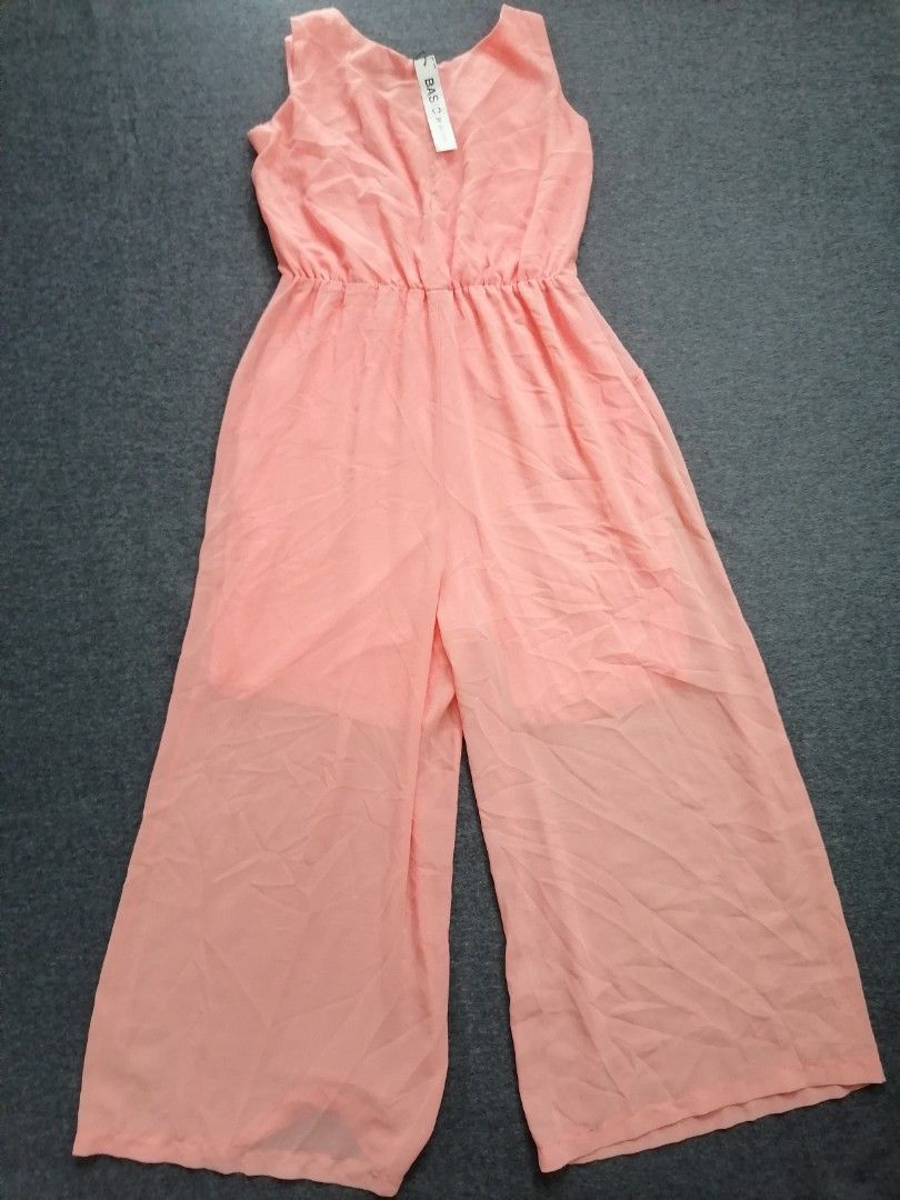 Overall (Peach) (Large) (Garterized Waist) With Tag (Category: Jumpsuits) located in Tarlac. Submitted by wildglow (Listing ID 1395611637, Image 2). Description: Overall (Peach) (Large) (Garterized Waist) With Tag Waist - 28" Length - 53" Rise - 15" Thigh Width - 30" Leg Opening - 30" 🧹✨ Decluttering mode ON! ✨🧹 Letting go of my barely used (some even brand new!) pants, shorts, overalls & blouses 👖👗. Some still with tags, some without—pero al