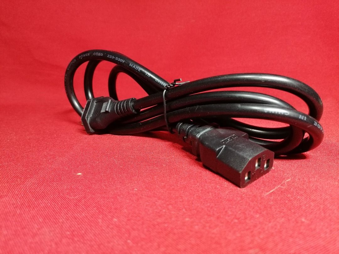 Power Cord (Category: Cables & Adaptors) located in Quezon City. Submitted by newwhale.f1c027 (Listing ID 1395628721, Image 2). Description: P80 1.5mtrs power cable 10a 220v-300v Brandnew pick up Lagro fairview Q.C. or via delivery lalamove rider po. Delivery fee sagot po ni buyer.. Pwed din kayo ang mag book ng rider.. - Black power cord - Standard two-prong plug - Three-prong IEC connector - Made of PVC copper - Rated for 320-300V - Suitable fo