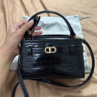(Kategori: ) berada di . Dikirim oleh nabilalars (ID iklan 1395584358, Gambar 1). Deskripsi: .