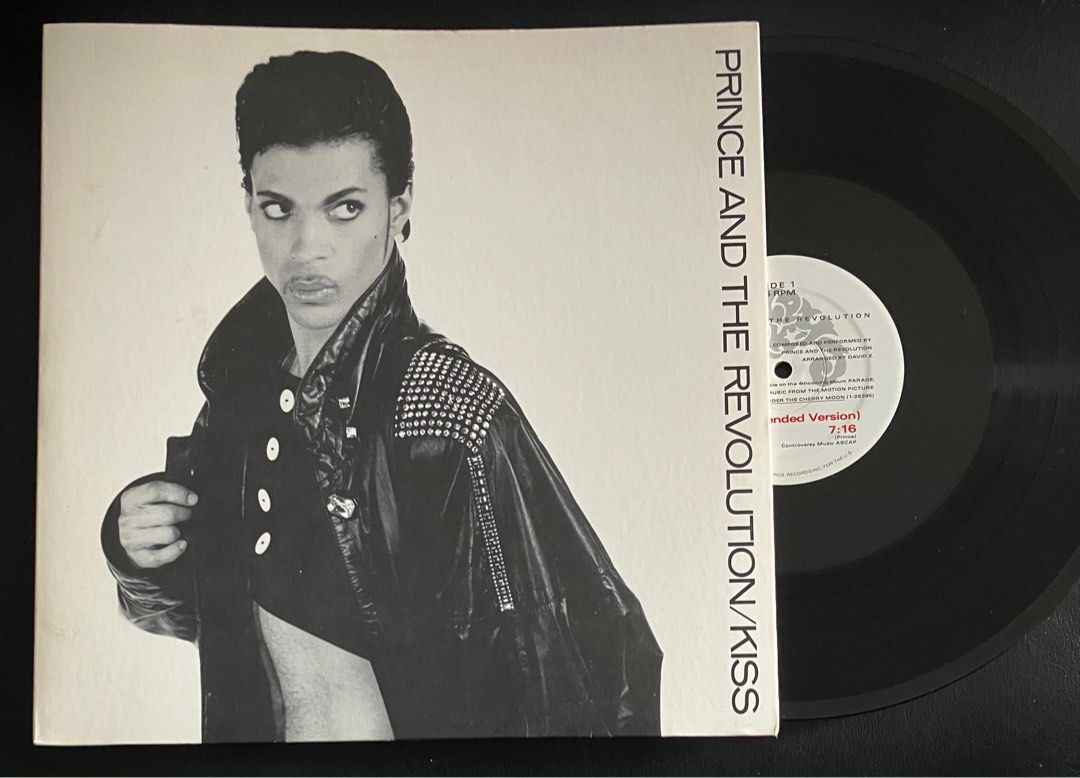 PRINCE Kiss 12” Vinyl EP (Category: Vinyls) located in Paranaque City. Submitted by d33t00 (Listing ID 1395651225, Image 1). Description: PRINCE Kiss 12” Vinyl EP Tracklist: A Kiss (Extended Version) B Love Or Money (Extended Version) US pressing, 1986 Outer sleeve and Vinyl in Excellent condition Preferred meet up at Eastwood, QC Item can also be shipped at buyer’s account. Payment through bank transfer or Gcash Thank you for looking and stay sa