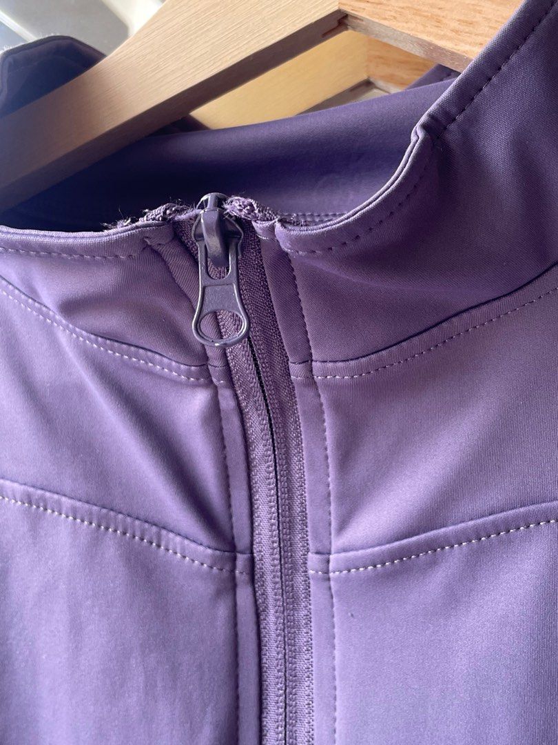 Purple Long Sleeve Workout Top (Category: Activewear) located in Las Pinas. Submitted by serialthrifter (Listing ID 1395566382, Image 3). Description: Fits small to semi-large. Buttery smooth and comfortable material. Gifted but never used because I don’t like wearing long sleeved tops when working out..