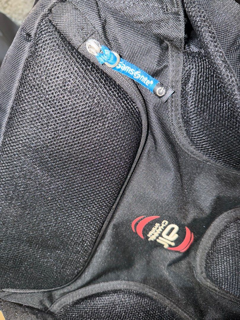 Samsonite Multi Function Laptop Backpack (Category: Laptops & Notebooks) located in Petaling Jaya. Submitted by change_maker (Listing ID 1395544985, Image 3). Description: Well padded Backpack Super comfortable with many functional pockets and storage areas Supports up to 16 inch laptop and extra slot for tablet also..