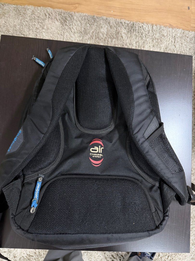 Samsonite Multi Function Laptop Backpack (Category: Laptops & Notebooks) located in Petaling Jaya. Submitted by change_maker (Listing ID 1395544985, Image 1). Description: Well padded Backpack Super comfortable with many functional pockets and storage areas Supports up to 16 inch laptop and extra slot for tablet also..