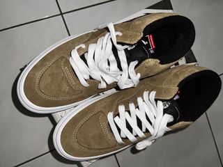 (Category: ) located in . Submitted by yourthriftmy (Listing ID 1395683660, Image 1). Description: .