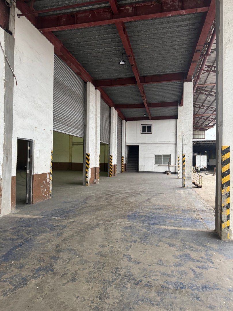 Warehouse in Malolos, Bulacan For Lease (Category: Commercial) located in Manila. Submitted by ADB.Realtor (Listing ID 1395659338, Image 1). Description: FOR LEASE Warehouse in Malolos, Bulacan (approx. 100meters away to mcarthur highway, and approx. 5mins away to NLEX) Not flooded Area With loading bays. Available Area: 15,000 sqm. Rate: 330/sqm. For serious inquiries and viewing requests, please send us a DM or contact us now. Thank you. Albert