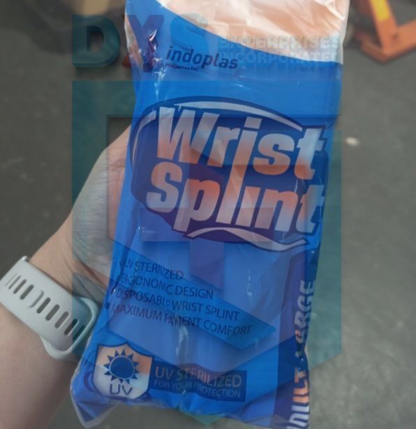 WRIST SPLINT (Category: Medical Supplies & Tools) located in Quezon City. Submitted by andrea_dxs (Listing ID 1395561193, Image 1). Description: .