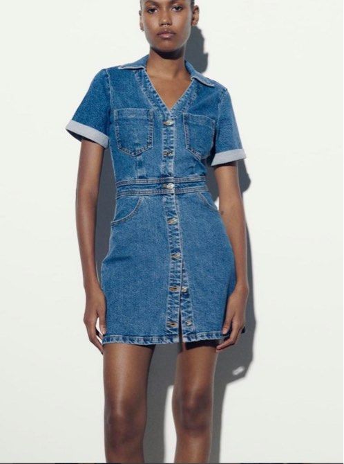 Zara Denim Dress (Category: Dresses) located in Paranaque City. Submitted by cescag (Listing ID 1395639310, Image 3). Description: Worn once.