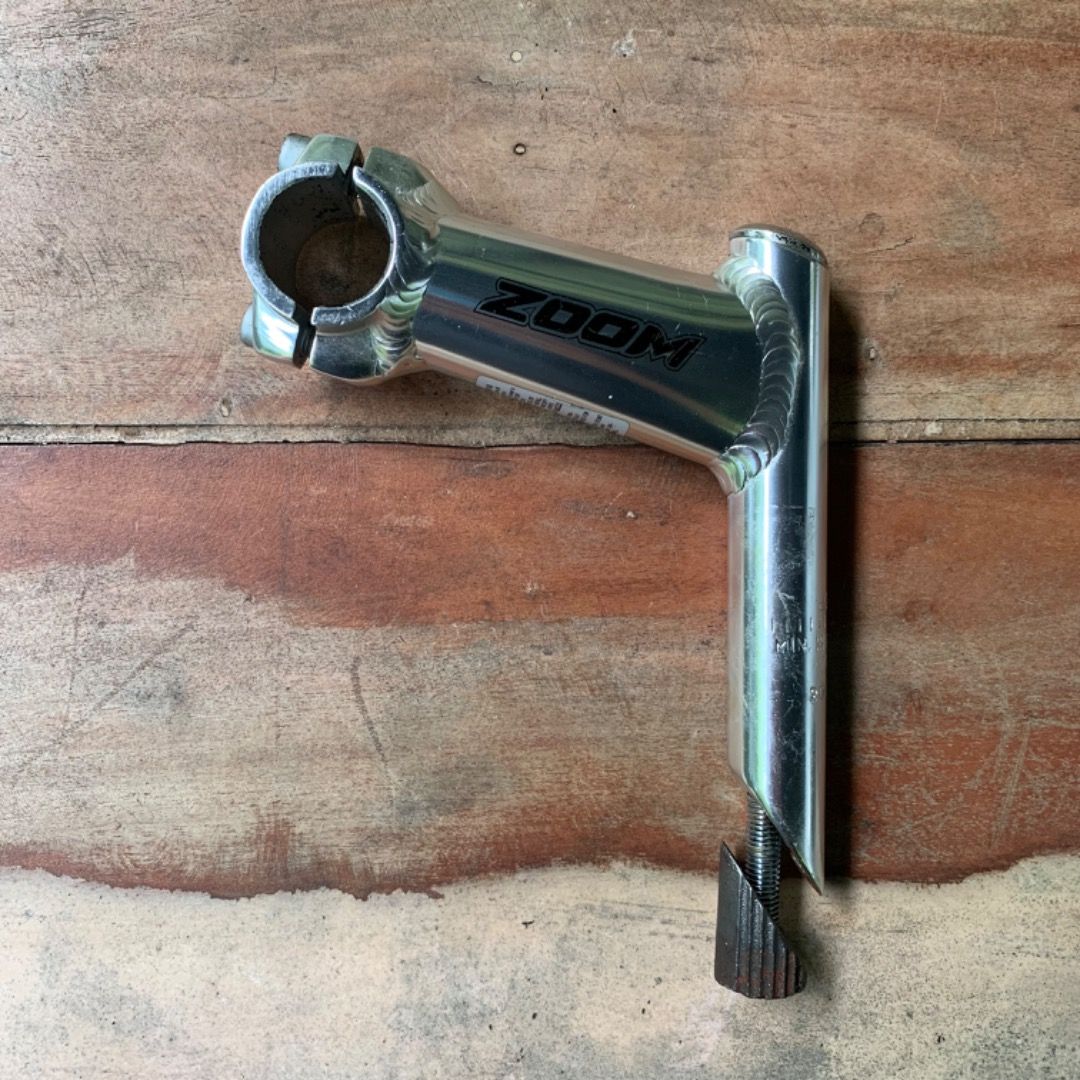 Zoom Quill Stem (Category: Bicycles) located in Mendez-Nunez. Submitted by anikkoyan (Listing ID 1395565802, Image 1). Description: Insertion: 22.2 Clamping: 25.4 - With free handle bar + sf.